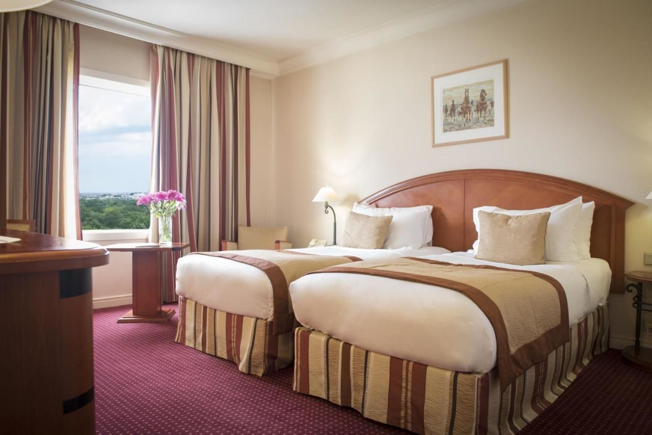 Отель Pullman Bucharest World Trade Center Бухарест